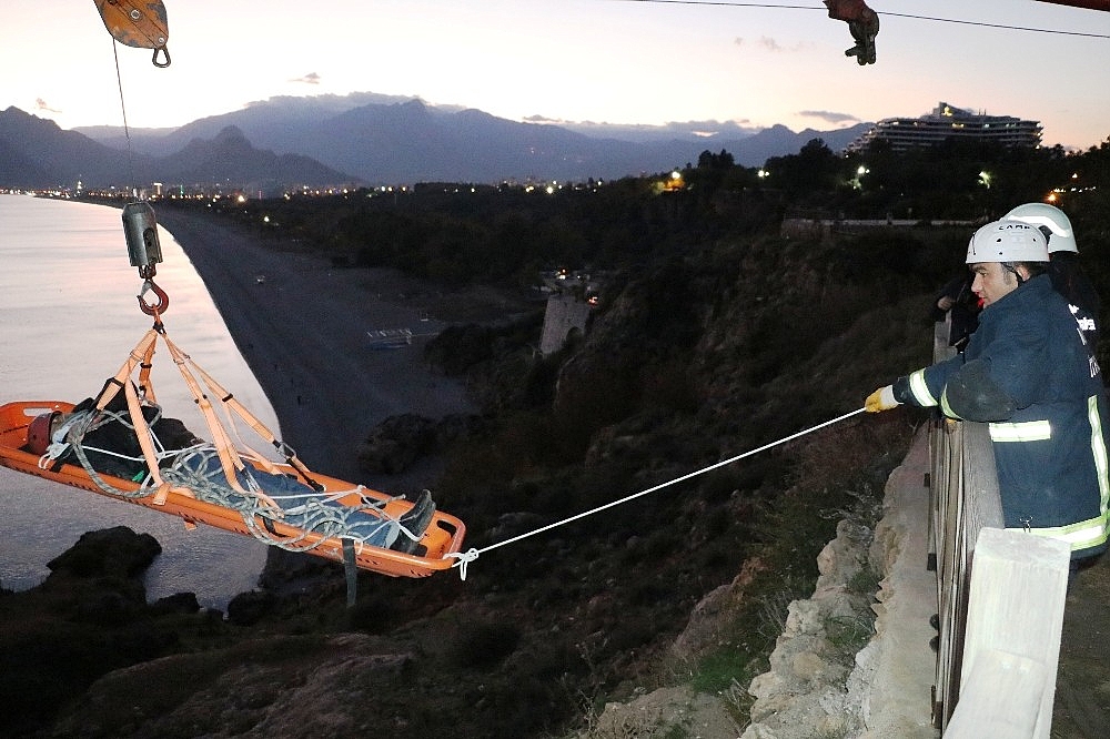 Günün kahramanı Antalya'dan (videolu)