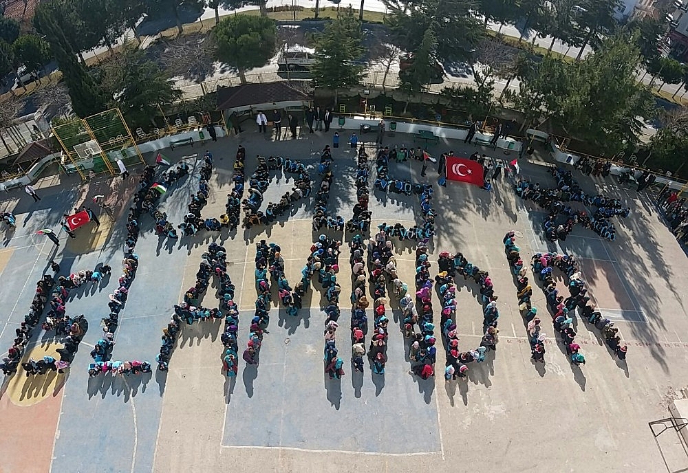 İmam-Hatip öğrencilerinden Kudüs kareografisi