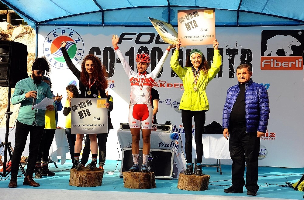 Kepez'de pedallar yarıştı