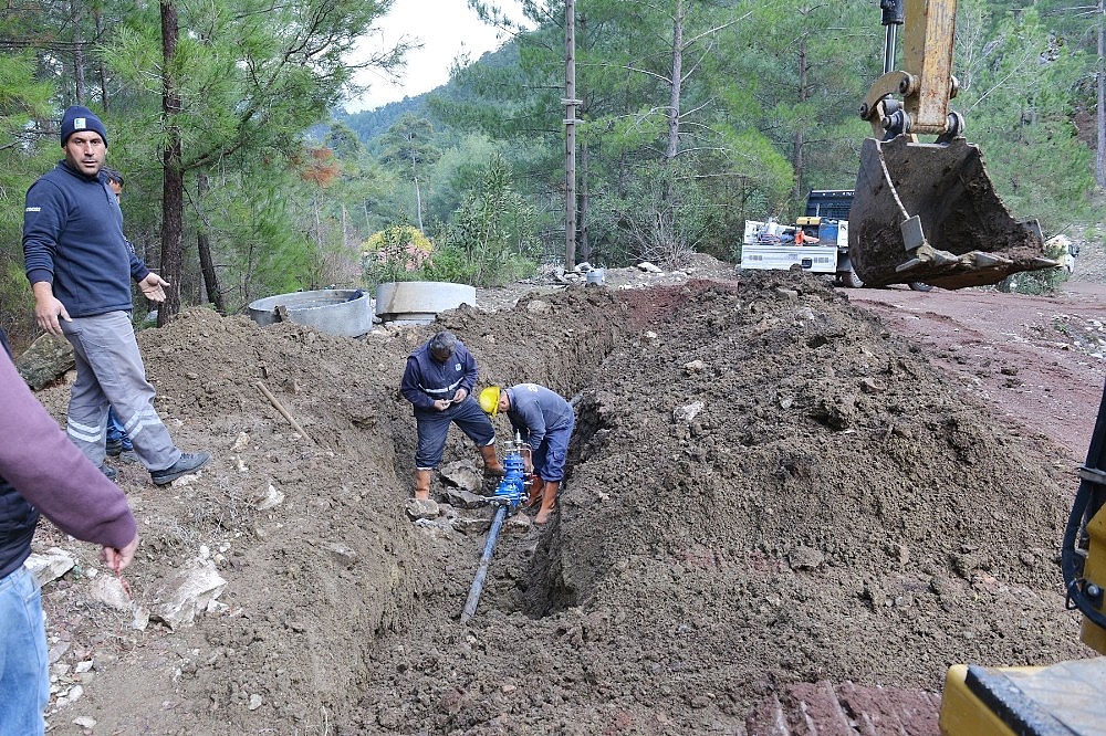 Serik Yeşilvadi'de su sevinci