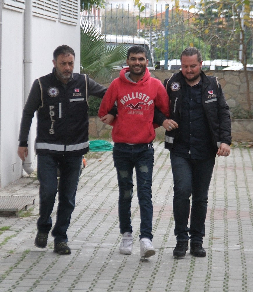 Uyuşturucu taciri polisten kaçamadı!