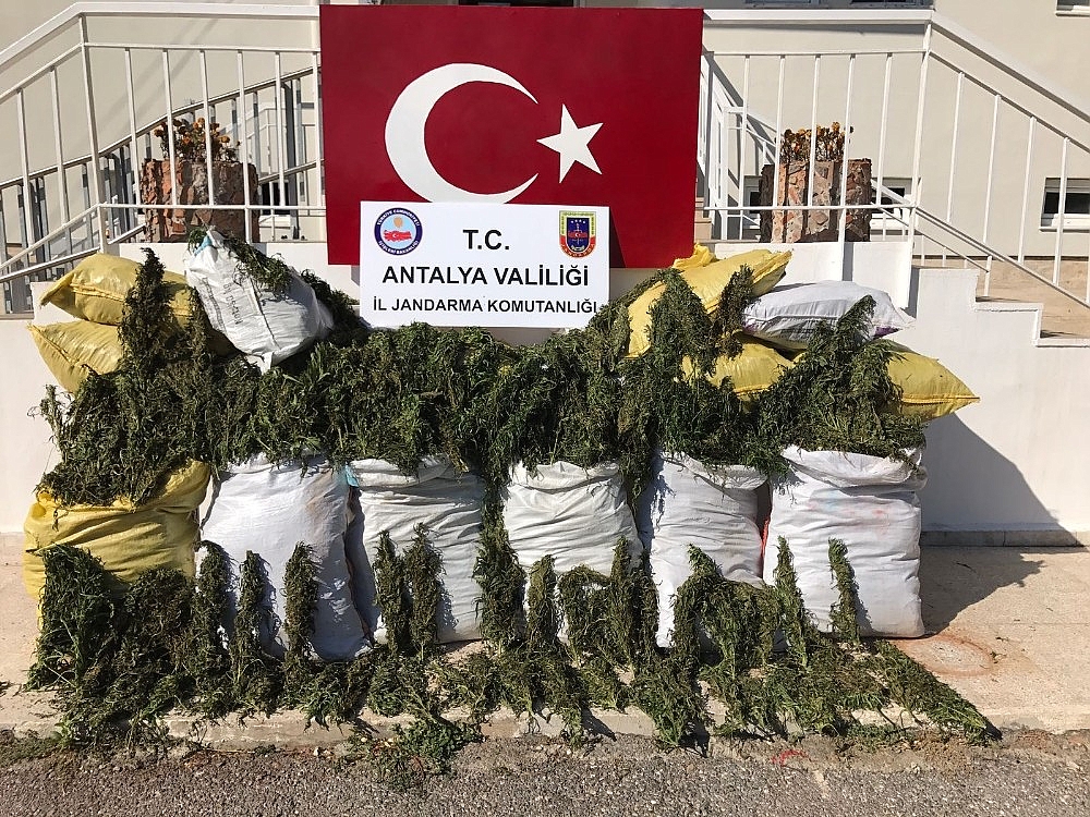 Uyuşturucu ticaretine 15 yıl hapis cezası!