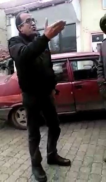 Velilerle tartışan öğretmen açığa alındı!