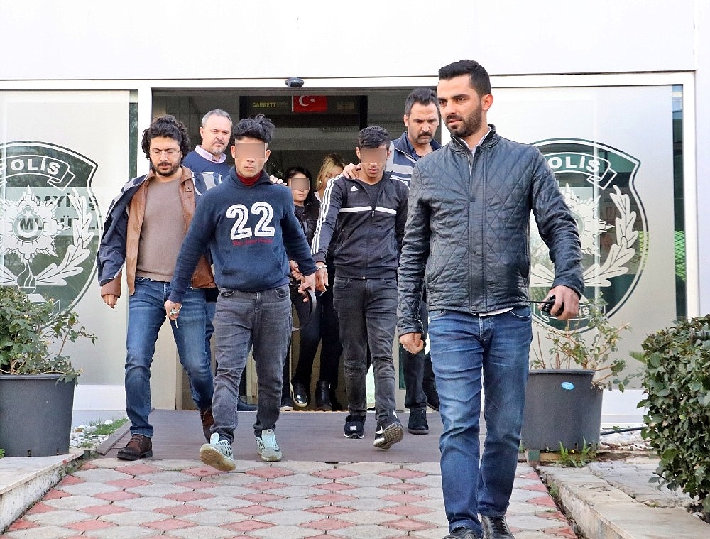 Antalya'da canlı yayındaki dayağa 4 gözaltı! (Videolu)