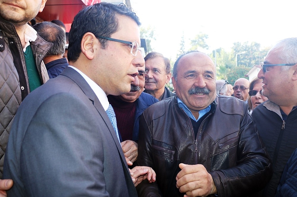 Antalya'da CHP'nin devir teslim töreninde arbede! (Videolu)
