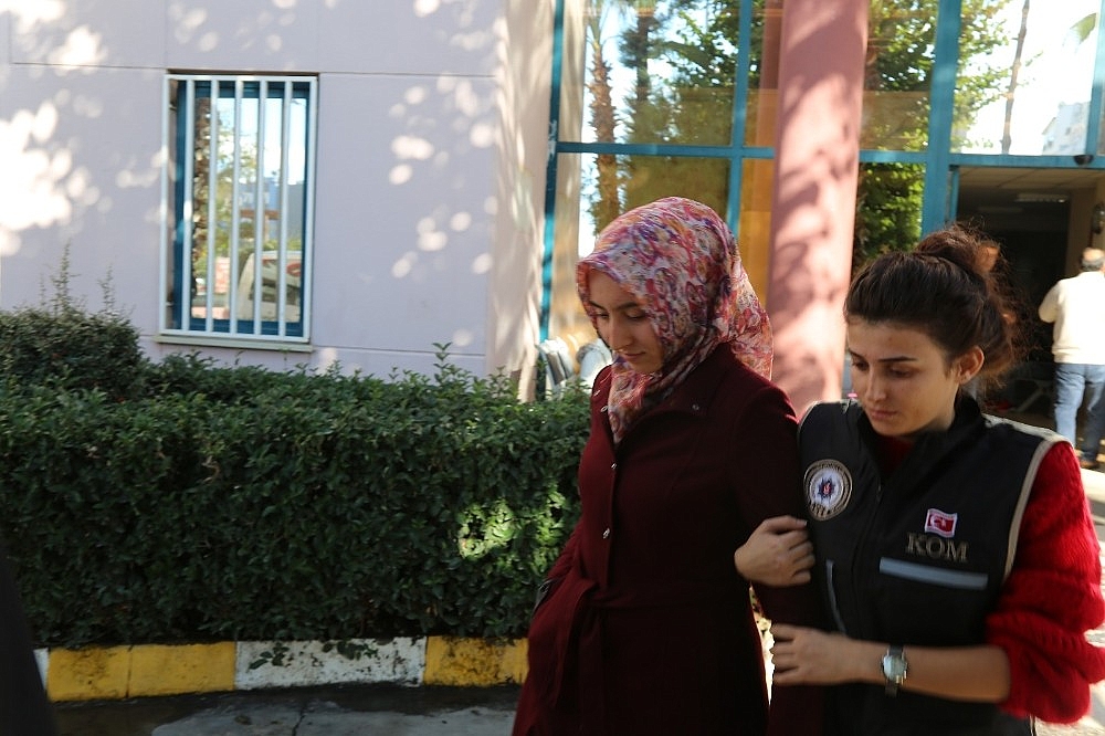 Antalya'da FETÖ operasyonu: 4 gözaltı!