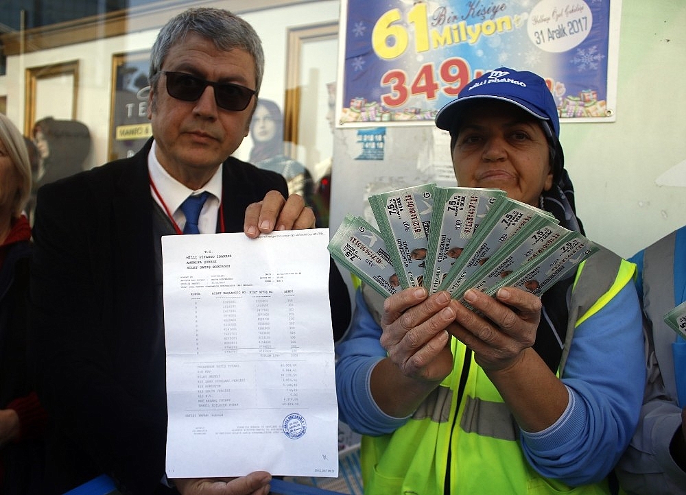 Antalya'da milyoner yapan gişe 'umut' oldu