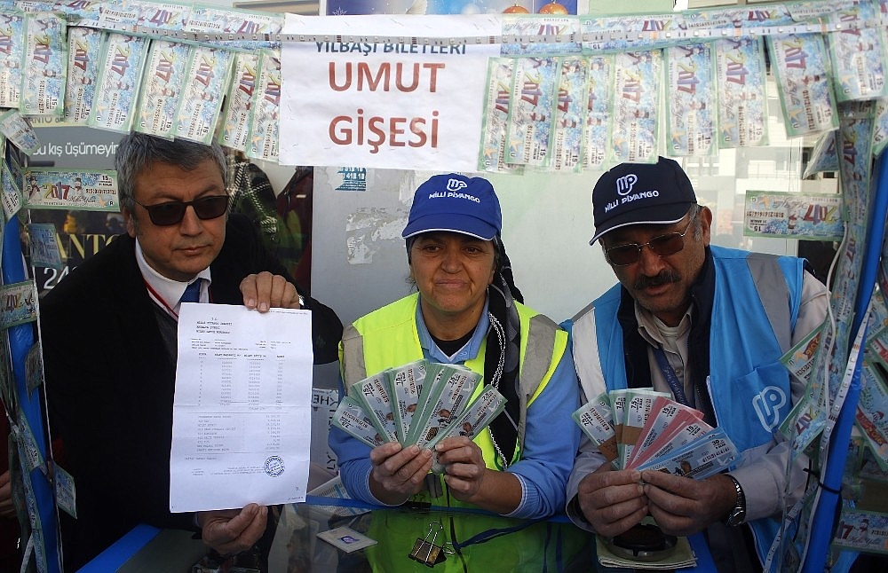Antalya'da milyoner yapan gişe 'umut' oldu