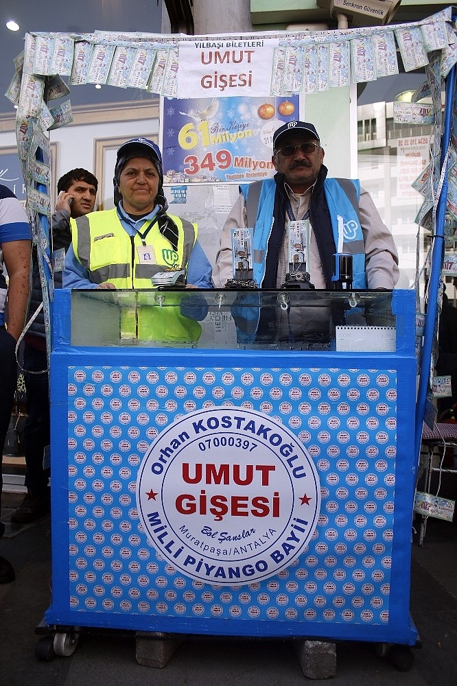 Antalya'da milyoner yapan gişe 'umut' oldu