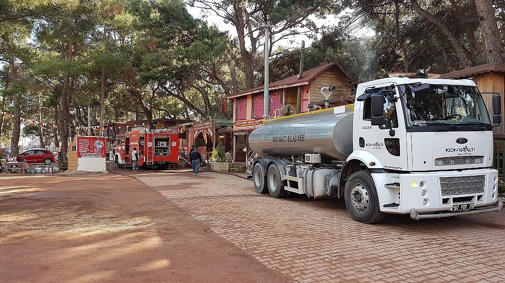 Antalya'nın sosyete pazarı küle döndü!
