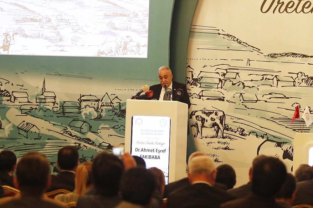 Bakan Fakıbaba: "Allah aşkına hoca şeyiyle çıkıyorsun, milleti yanlış yönlendiriyorsun"