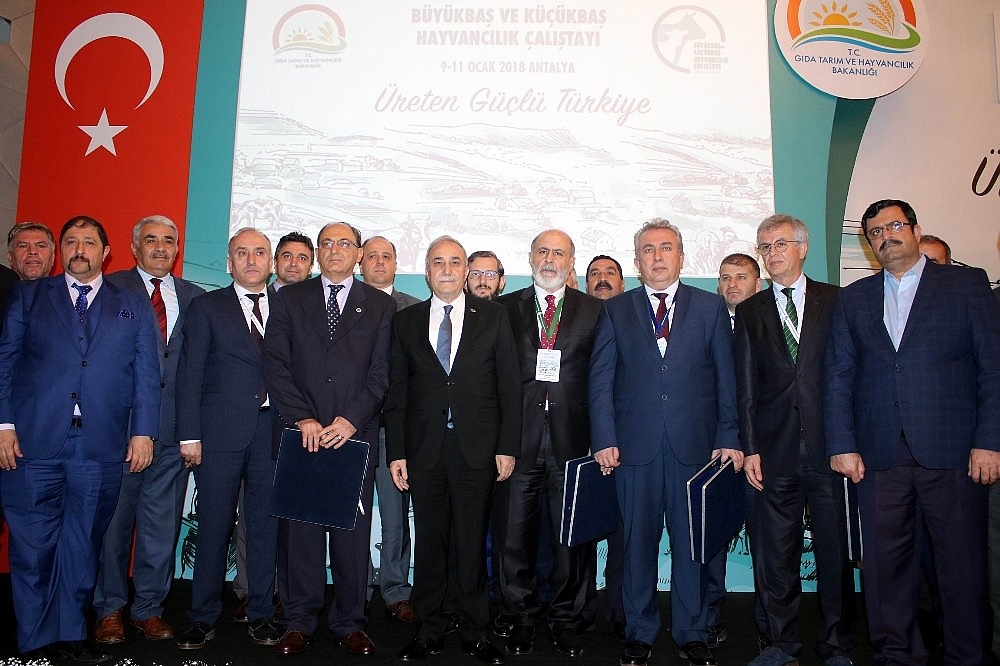 Bakan Fakıbaba: "Allah aşkına hoca şeyiyle çıkıyorsun, milleti yanlış yönlendiriyorsun"