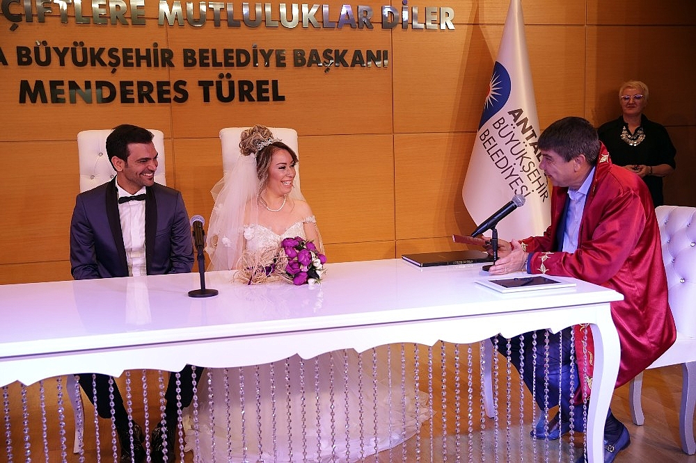 Büyükşehir 2017'de 1600 çiftin nikâhını kıydı