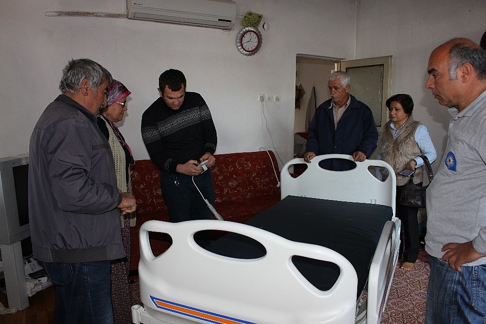 Büyükşehir'den hasta yatağı desteği