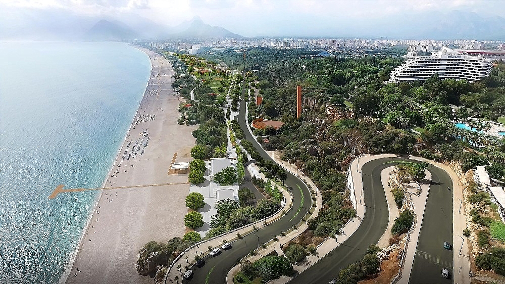 Dünyaca ünlü Konyaaltı sahili yeni yüzüyle yaz ayına yetiştirilmeye çalışılıyor