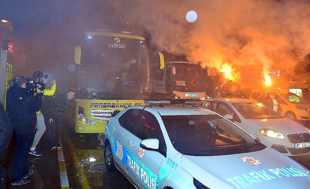 Fenerbahçe, Antalya'ya geldi