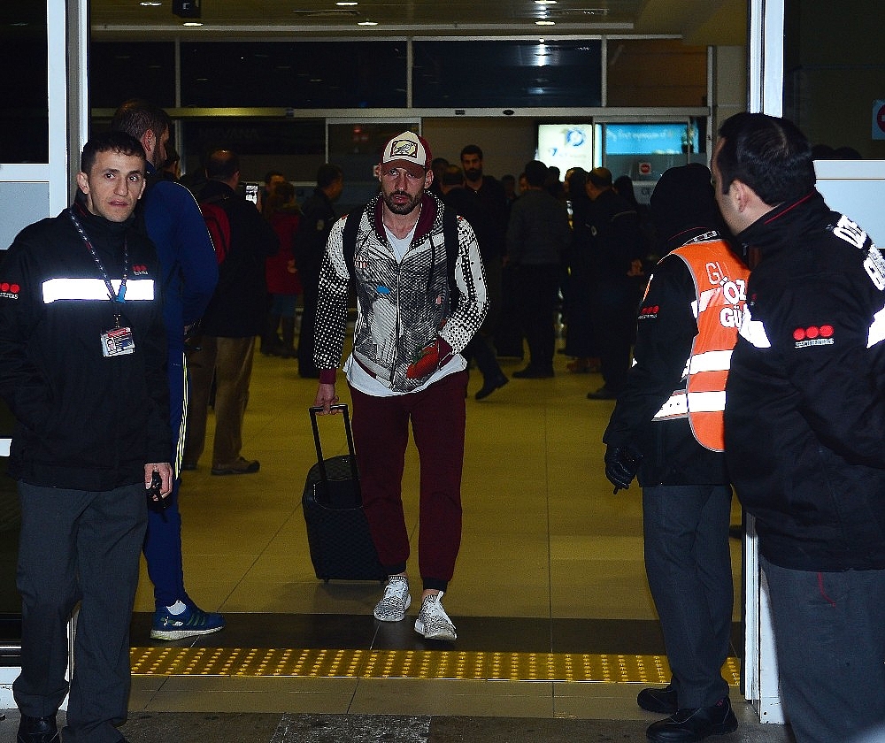 Fenerbahçe, Antalya'ya geldi