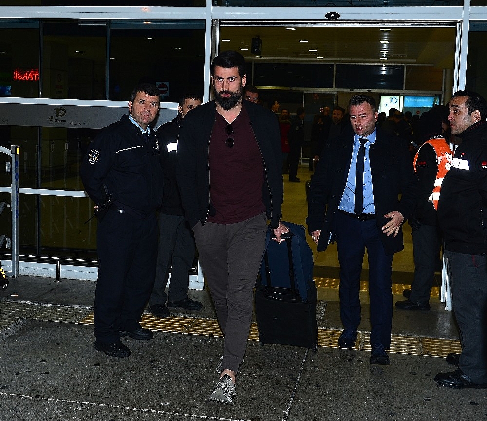 Fenerbahçe, Antalya'ya geldi