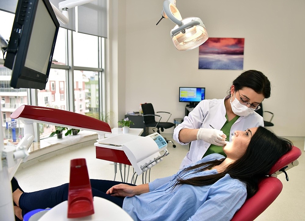 Kepez'de implant tedavisine başlanıldı