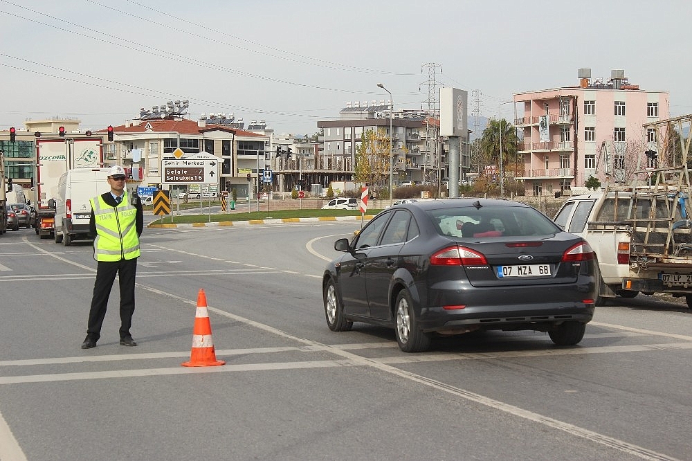 Manavgat D400 Karayolunda Kırmızı Işık Denetimi