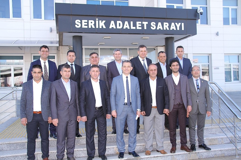Serik Esnaf Odası Başkanı Savaş mazbatasını aldı