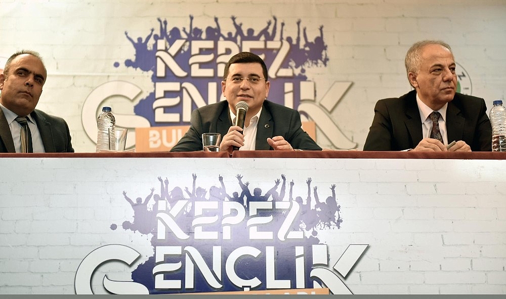 Tütüncü, lise öğrencileriyle buluştu