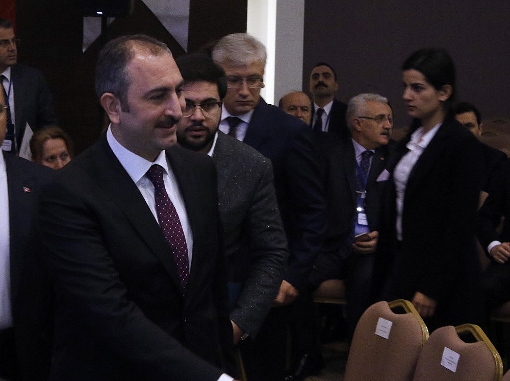 Adalet Bakanı Gül: "FETÖ'den tutuklu sayısı 38 bin 470, PKK'dan 10 bin 79, DEAŞ'tan bin 354 kişidir"