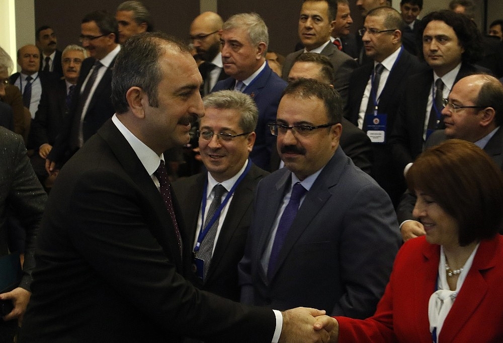 Adalet Bakanı Gül: "FETÖ'den tutuklu sayısı 38 bin 470, PKK'dan 10 bin 79, DEAŞ'tan bin 354 kişidir"