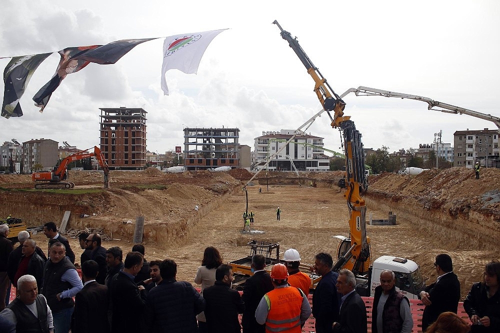 Antalya'da 319 daireli kentsel dönüşümün temeli atıldı