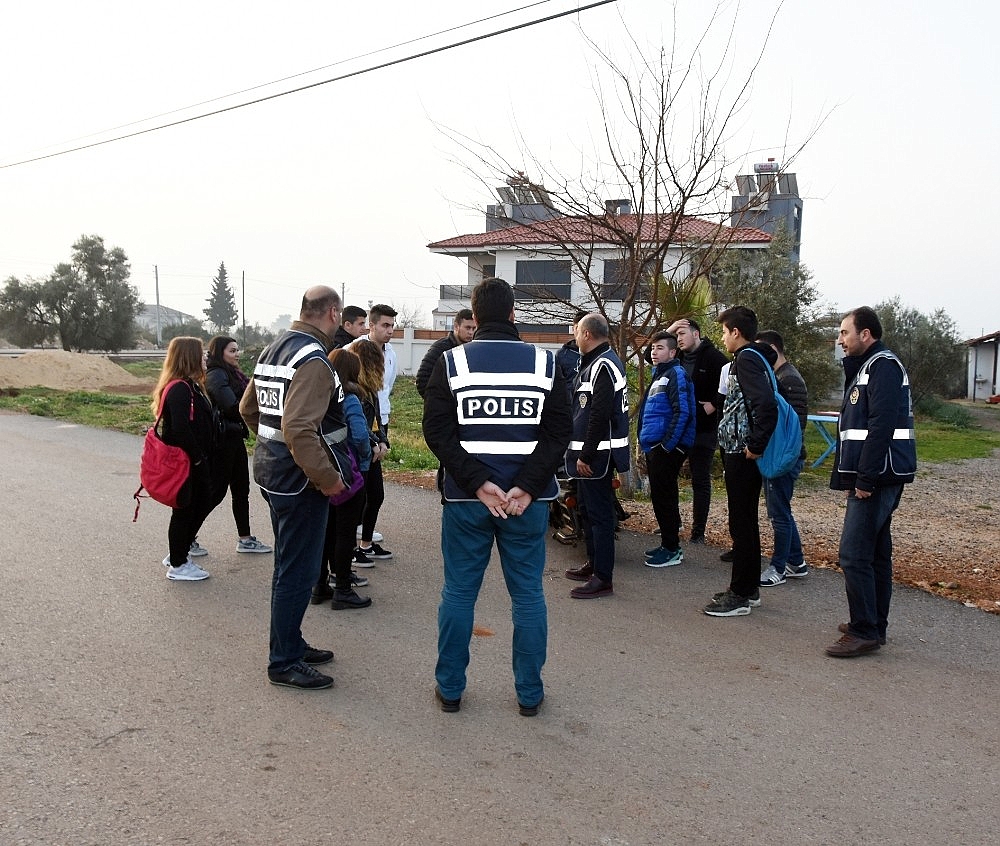 Antalya'da okul çevreleri denetlendi
