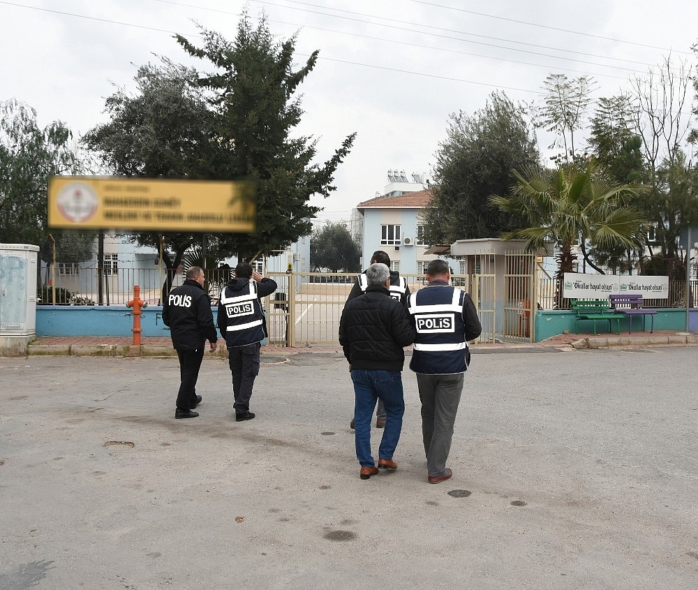 Antalya'da okul çevreleri denetlendi
