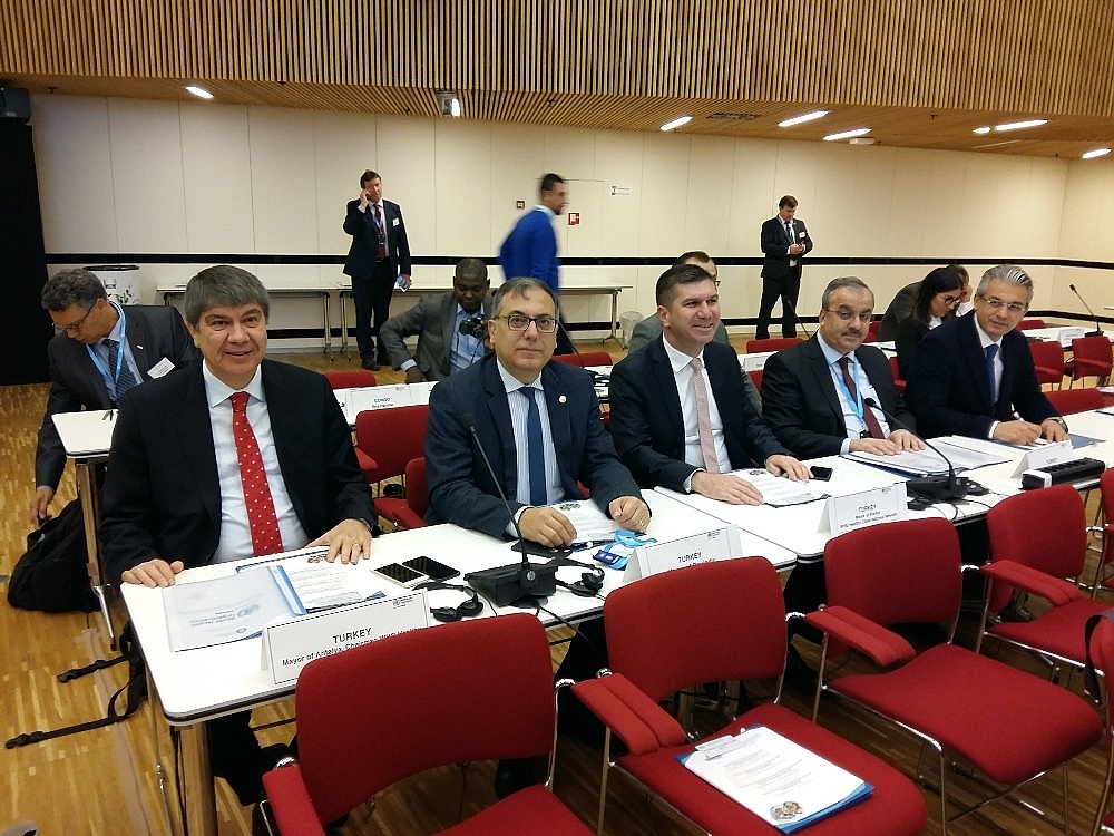 Başkan Türel DSÖ Belediye Başkanları zirvesine katıldı