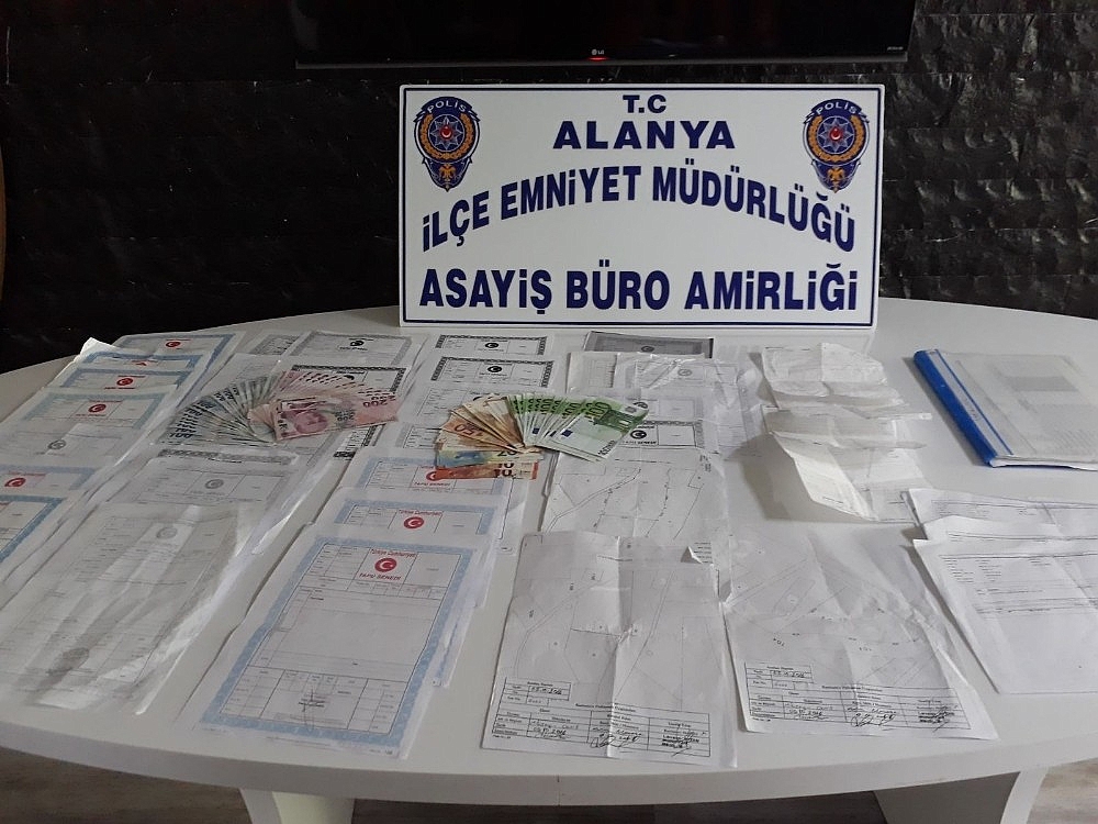 Başkasına ait 230 bin euro değerindeki evi 280 bin TL'ye satmak isterken yakalandı!