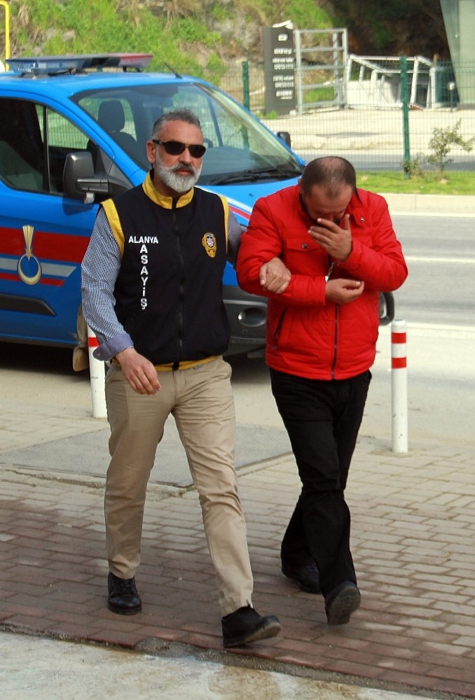 Başkasına ait 230 bin euro değerindeki evi 280 bin TL'ye satmak isterken yakalandı!