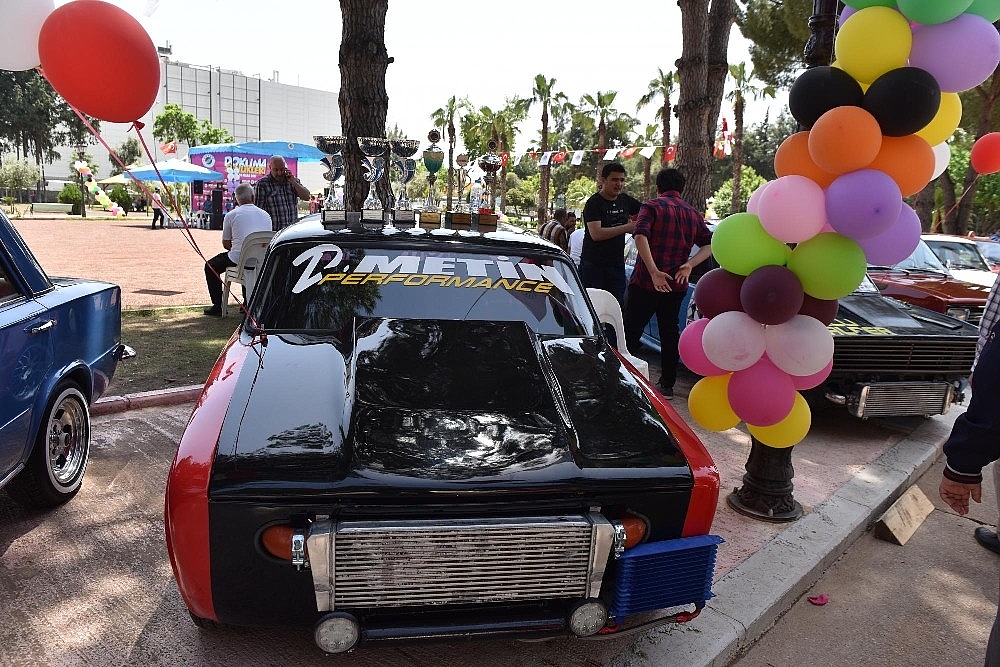 Kepez'de klasik otomobiller buluşuyor