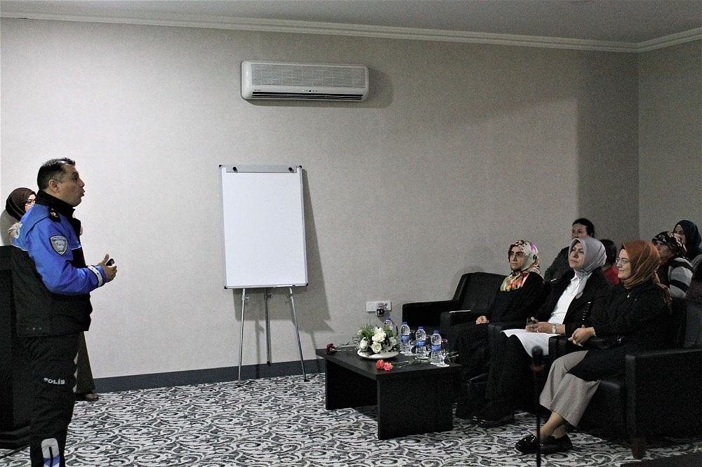 Antalya Yetimine Sahip Çıkıyor Projesi