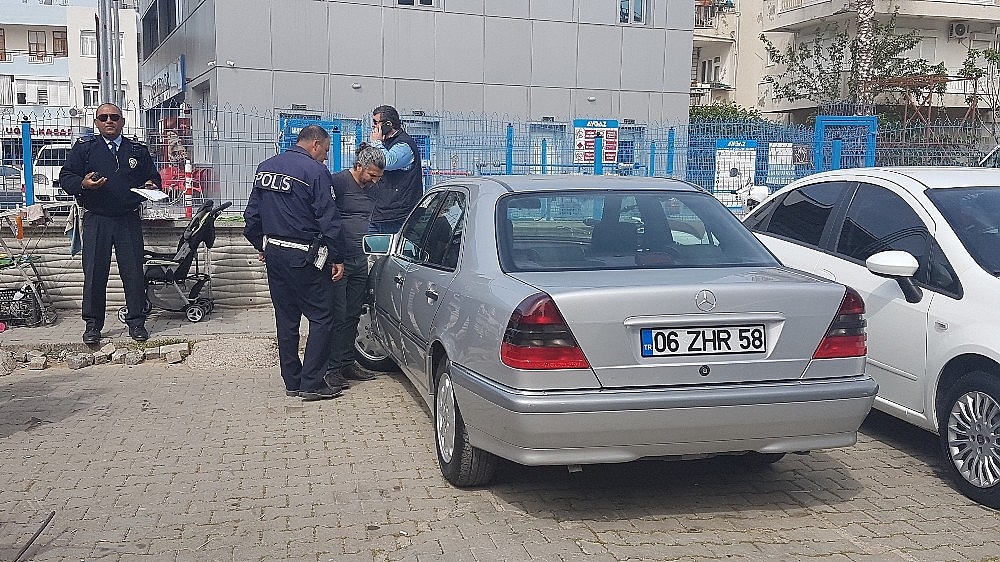 Antalya'da ikiz plakalı lüks otomobile el konuldu!