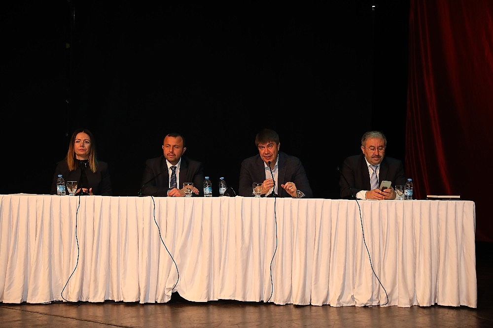Başkan Türel'den, parti teşkilatına hizmet brifingi