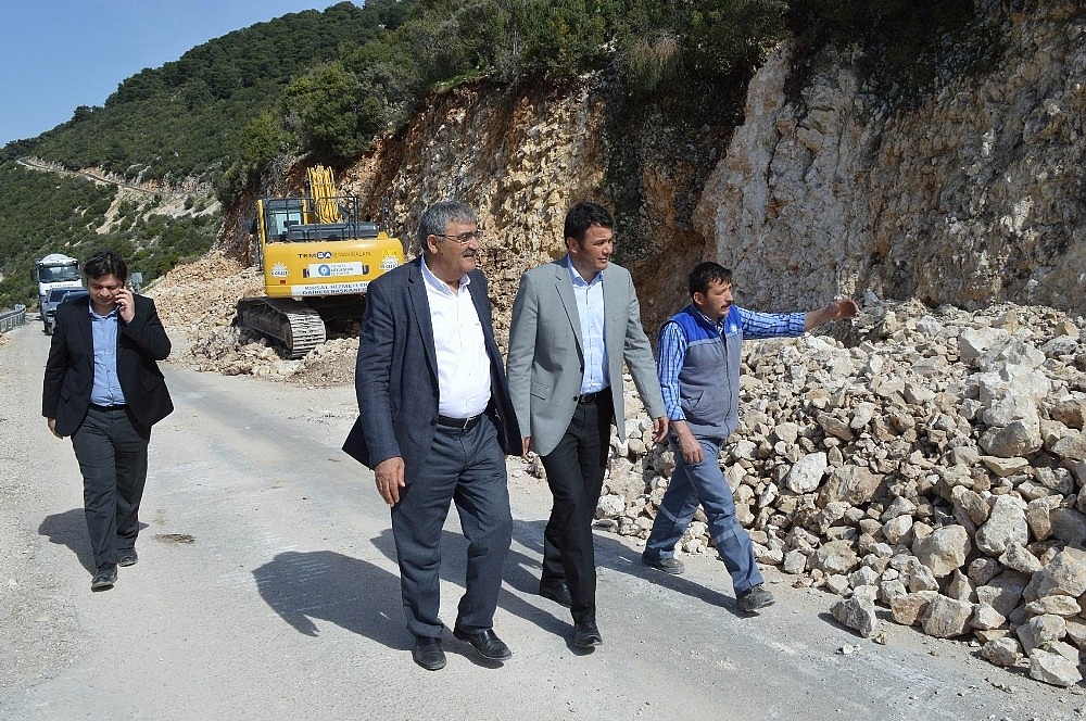Büyükşehir'den, Kaş Sarıbelen yolu genişletme çalışmaları