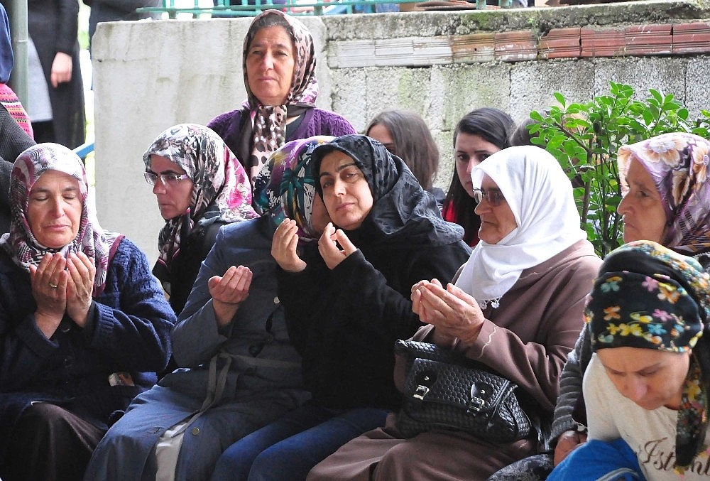 Kalp krizi sonucu hayatını kaybeden Uzman Çavuş Antalya'da toprağa verildi!