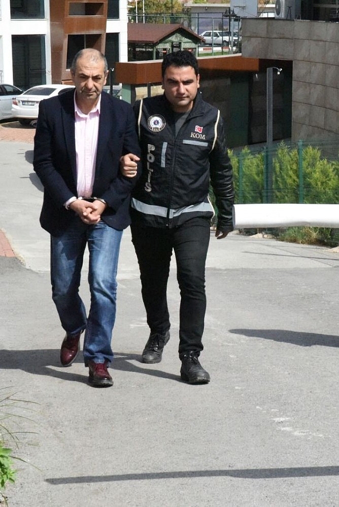 Kırmızıtaş Holding'in iki sahibi FETÖ'den tutuklandı! (Videolu)