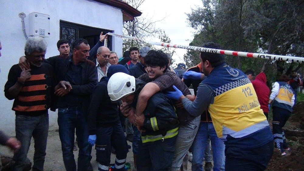 Manavgat'ta göçük: 1 ölü, 1 yaralı! (Videolu)