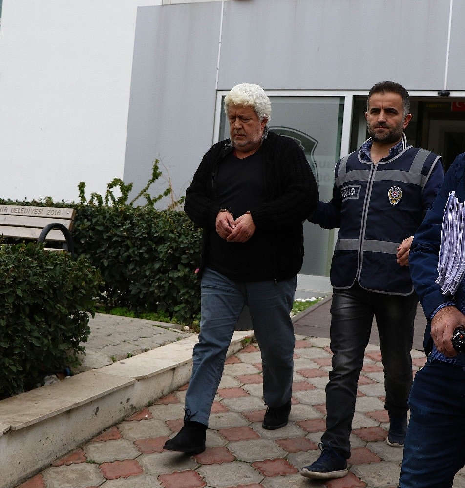 'MİT mensubuyuz' deyip dolandırdılar!