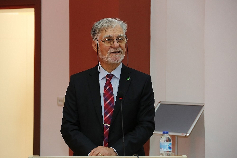 Prof. Dr. Işık: "Bir türün yok olması domino etkisi göstererek, pek çok başka türün yok almasına yol açmaktadır"