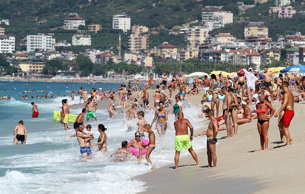 Türkiye turizmde eski günlerine geri dönüyor