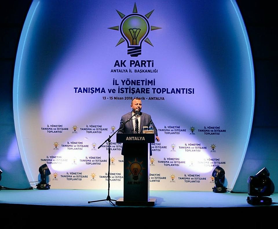 AK Parti Antalya İl Yönetimi 2019 yolunda eğitim kampına girdi