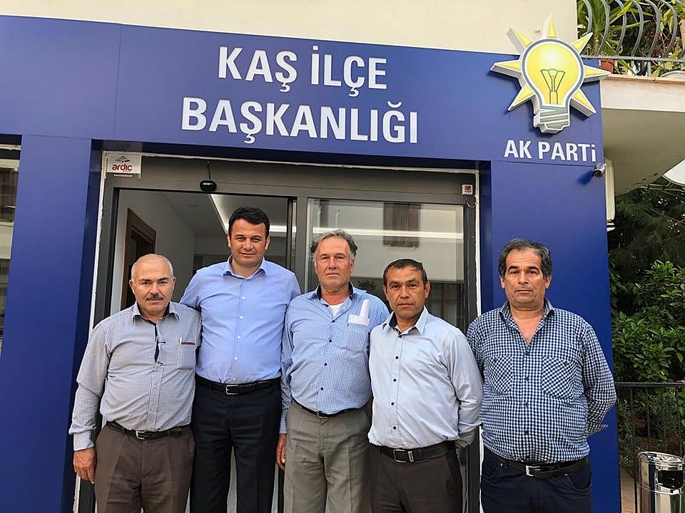 AK Parti Kaş'ta üye kayıtları