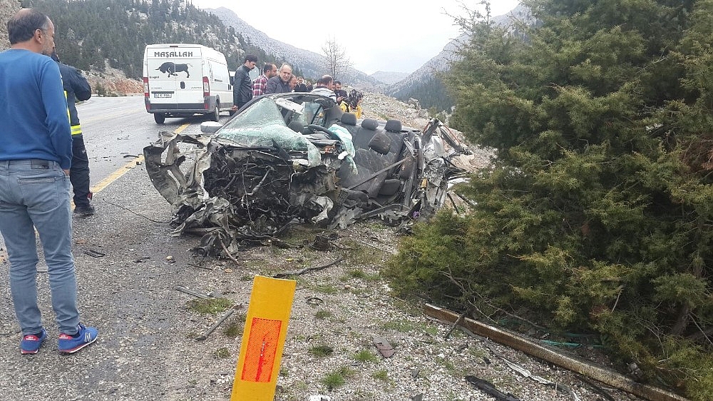 Akseki-Seydişehir yolunda feci kaza: 1 ölü, 1 yaralı!