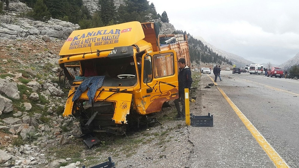 Akseki-Seydişehir yolunda feci kaza: 1 ölü, 1 yaralı!