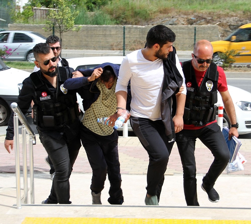 Alanya'da uyuşturucu operasyonu: 3 gözaltı!